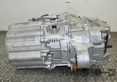 Motore usato dell'autovettura TESLA MODEL S  1037000-00-F su internet